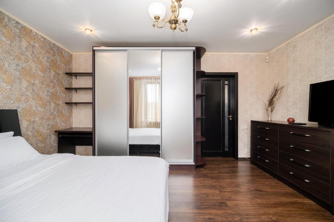 Lux Apartment Gorkiy Park 哈尔科夫 外观 照片